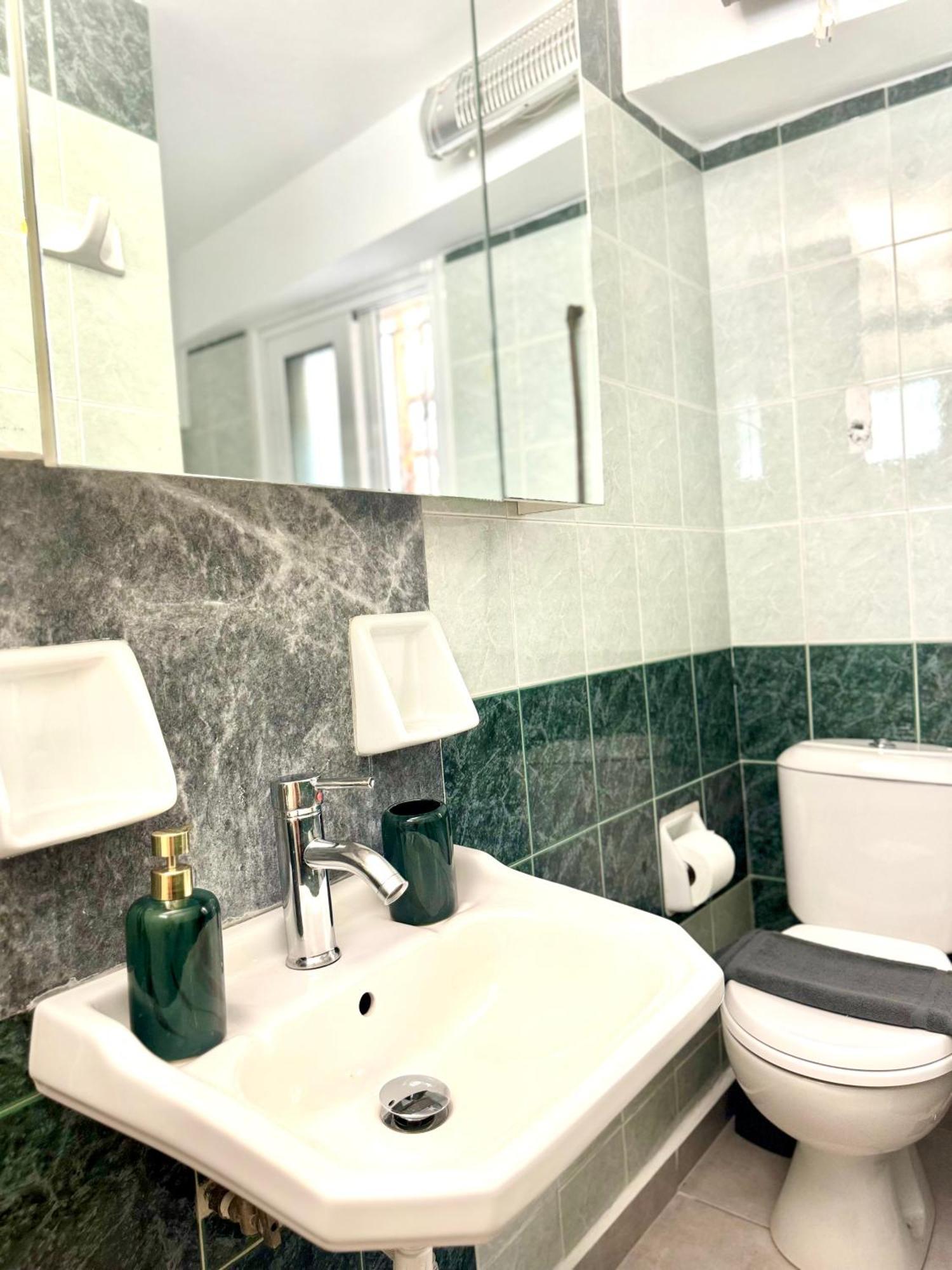 Grace Apartment Next To The Akropolis เอเธนส์ ภายนอก รูปภาพ
